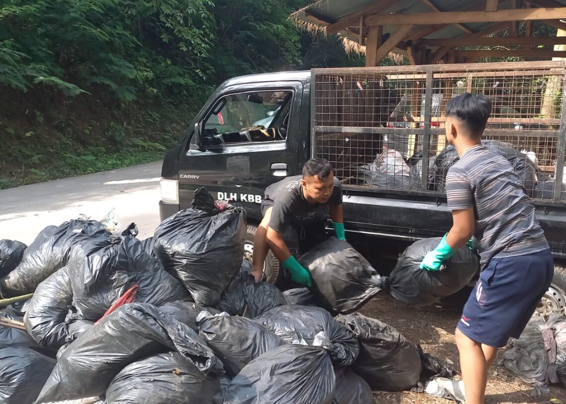 PENTAHELIX A-B-C-G-M, turun bersama mengeksekusi Clean Up Sampah di Kawasan TAHURA