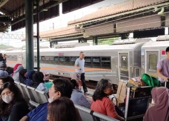 Ketepatan Waktu Keberangkatan KA Periode Nataru Capai 99,96 Persen