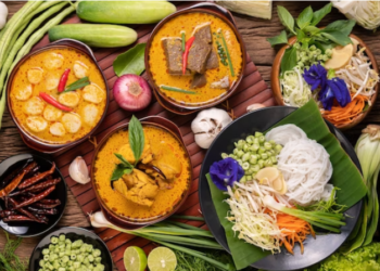 10 Rekomendasi Tempat Makan Enak di Bandung yang Wajib Kamu Coba!