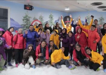 Viral Bandung Bersalju! Yuk Rasakan Sensasi  Liburan Di Suhu Minus 5 Derajat Celcius