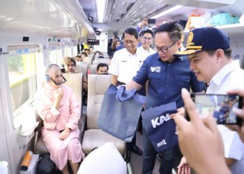Pastikan Angkutan Lebaran 2024 Aman dan Nyaman, KAI Laksanakan Apel Gelar Pasukan