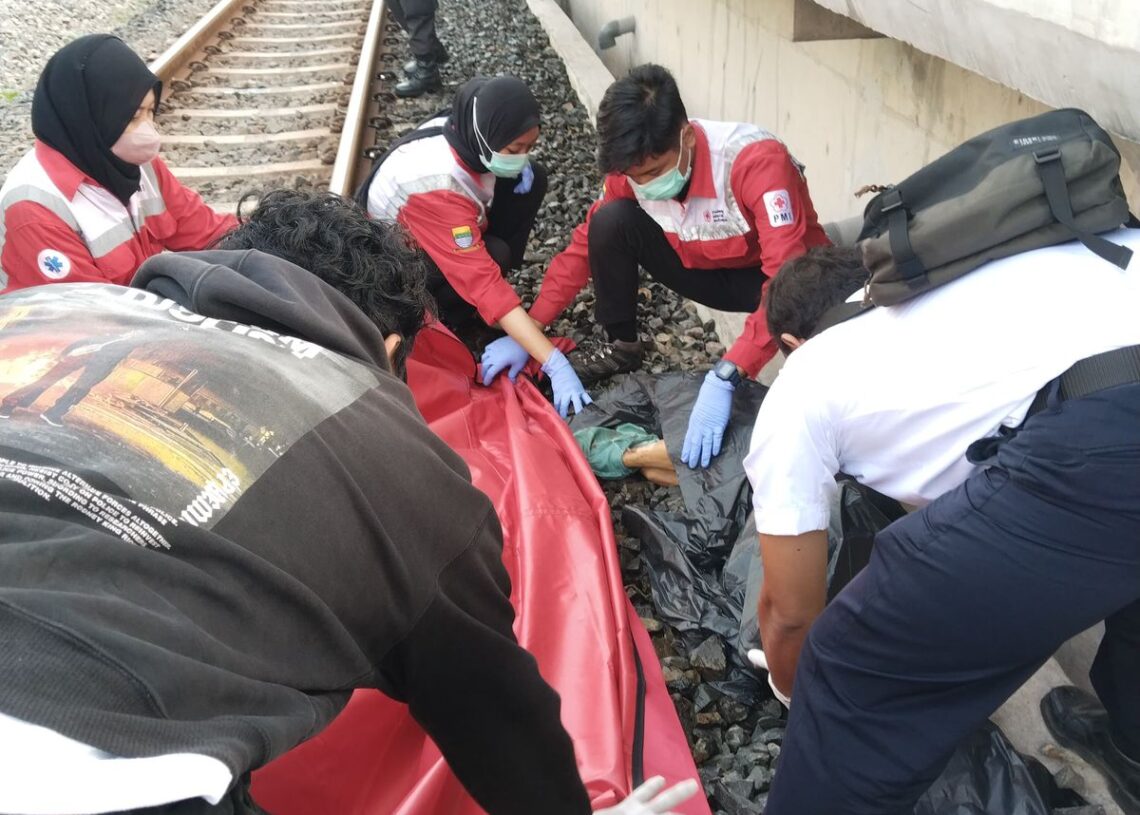 Satu Orang Tewas Tertemper KA Feeder, Daop 2 Berikan Penjelasan Resmi