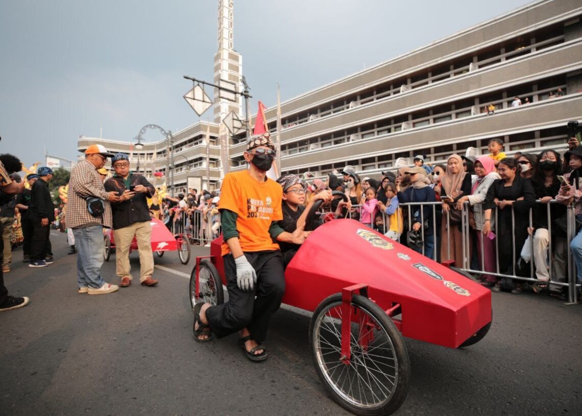 Kereta Peti Sabun Ikut Arak-Arakan Festival KAA