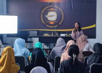 Tingkatkan Kapasitas, 50 Guru BK SMA dan SMK di Kota Bandung Ikuti Seminar Grafologi