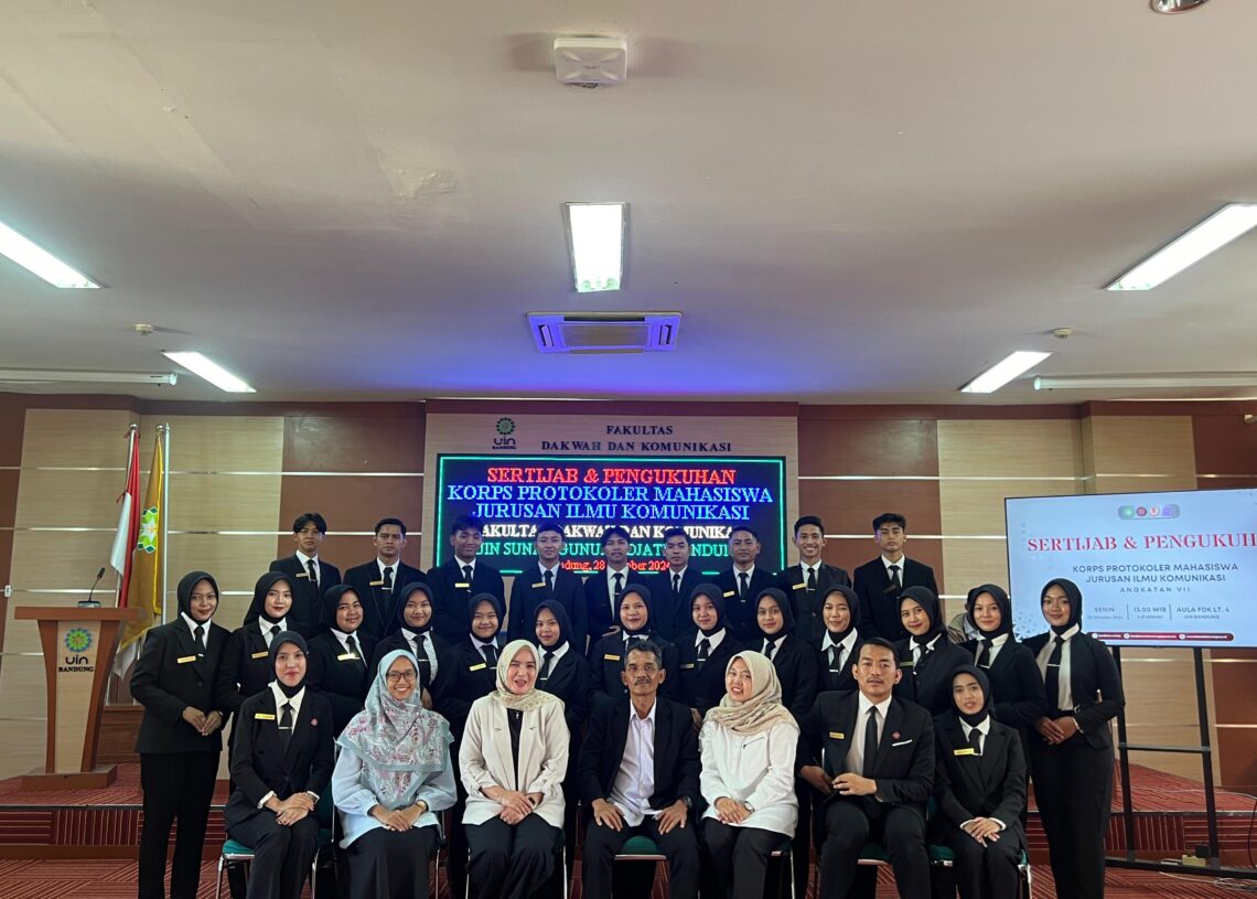 Prodi Ilmu Komunikasi FDK UIN Bandung Lantik KPMJ Angkatan Ke-7