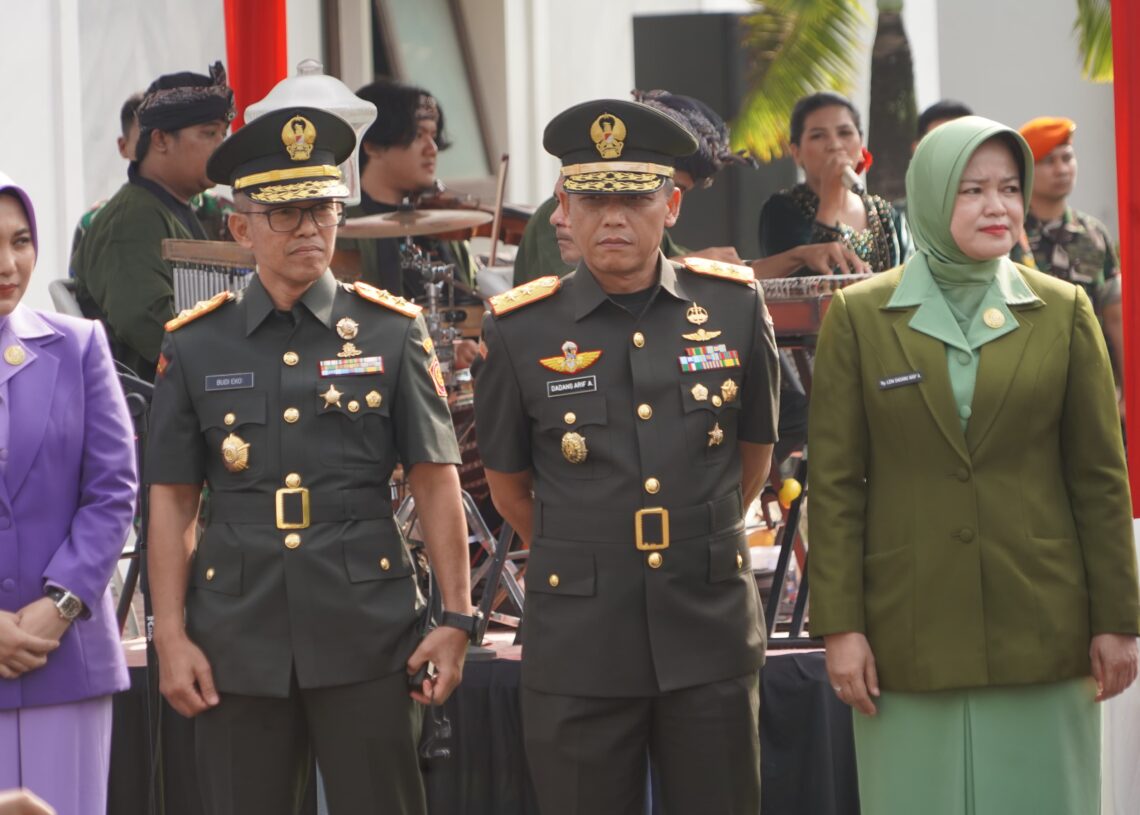Pangdam III/Slw Hadiri Penutupan Dikreg LII Sesko TNI