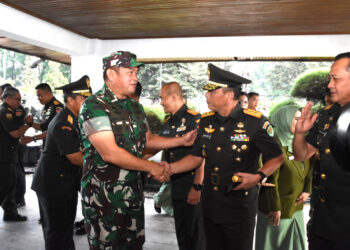 Pangdam III/Slw Dampingi Kasad pada Penutupan Dikreg LXIV Seskoad