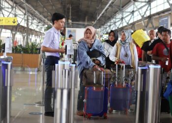 Tiket War Nataru, KAI Akan Operasikan 56 KA Tambahan