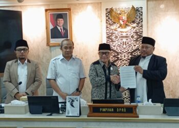 Aliansi Ulama dan Tokoh Jabar Ingatkan Gubernur Jabar Terpilih Filosofi Lebah Madu. Moal Usik Mun Teu diosok-osok!