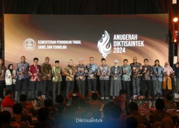ISBI Bandung Raih Prestasi Gemilang di Anugerah Diktisaintek dan Anugerah Keterbukaan Informasi Publik 2024