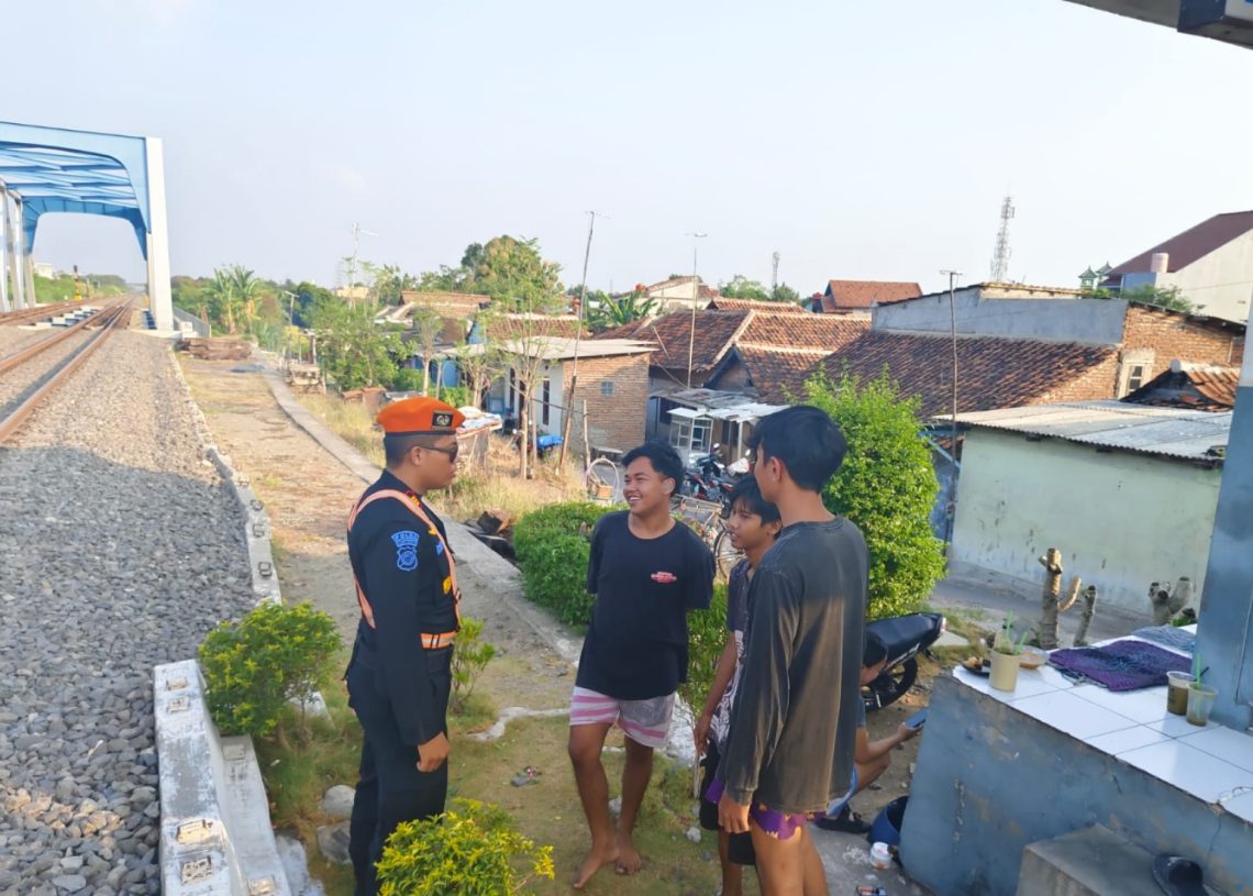 Bulan Ramadan, KAI Imbau Masyarakar Tak Ngabuburit di Jalur KA