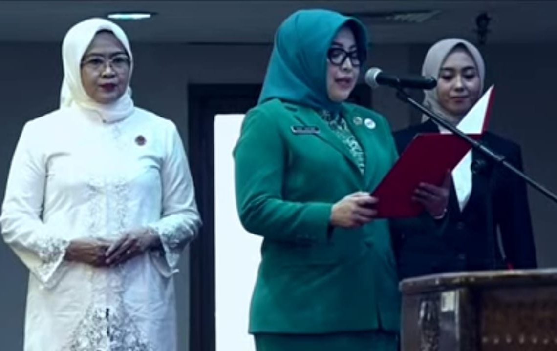 KDM Kukuhkan Ketua TP PKK Jabar dan Lantik Pengurus