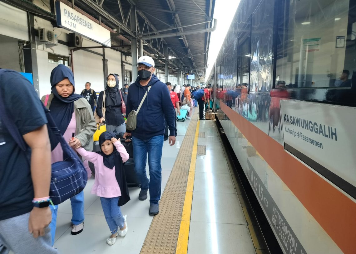 KAI Group Catat Rekor Angkutan Lebaran di Lintas Jakarta–Bandung