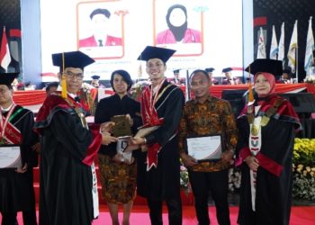 Tel-U Luluskan 1.498 Mahasiswa Rektor Tekankan Kontribusi Nyata untuk Dunia