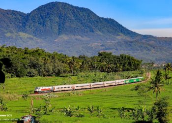 Wisata Hemat dan Ramah Lingkungan: Jelajahi Alam Jawa Barat dengan Kereta Api KAI Daop 2 Bandung