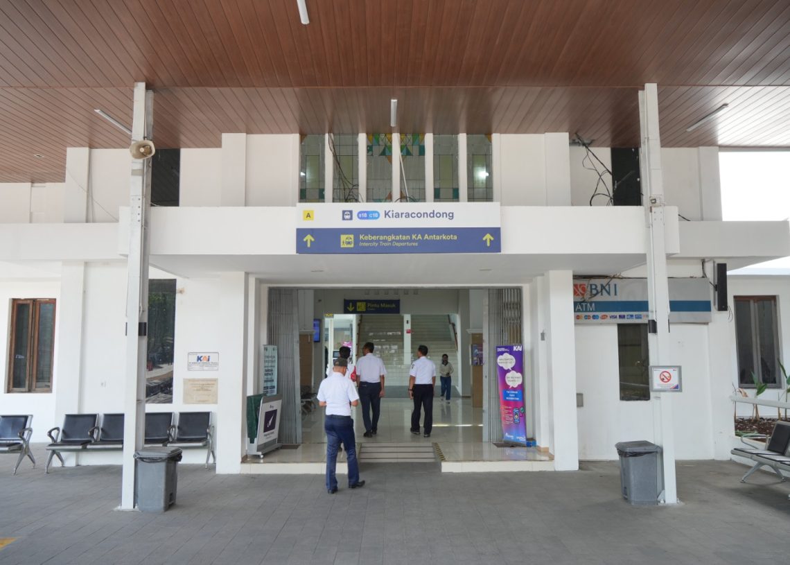 KAI Daop 2 Antisipasi Demo Bandung, KA Turangga Transit di Kiaracondong