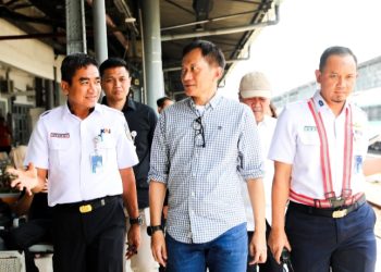 Dirut KAI Turun Gunung, Pastikan Kereta Jarak Jauh Berjalan Mulus