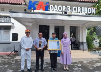 HUT ke-80, KAI Apresiasi Ahli Waris Lagu Kota Cirebon