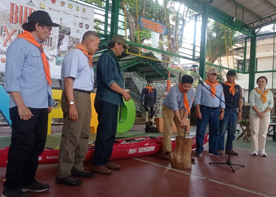 Wanadri dan Unpad Menyatukan Jejak Alam Pulau Buru dengan Dunia Akademik
