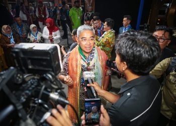 Wali Kota Bandung Klarifikasi Polemik Gaji Fantastis DPRD