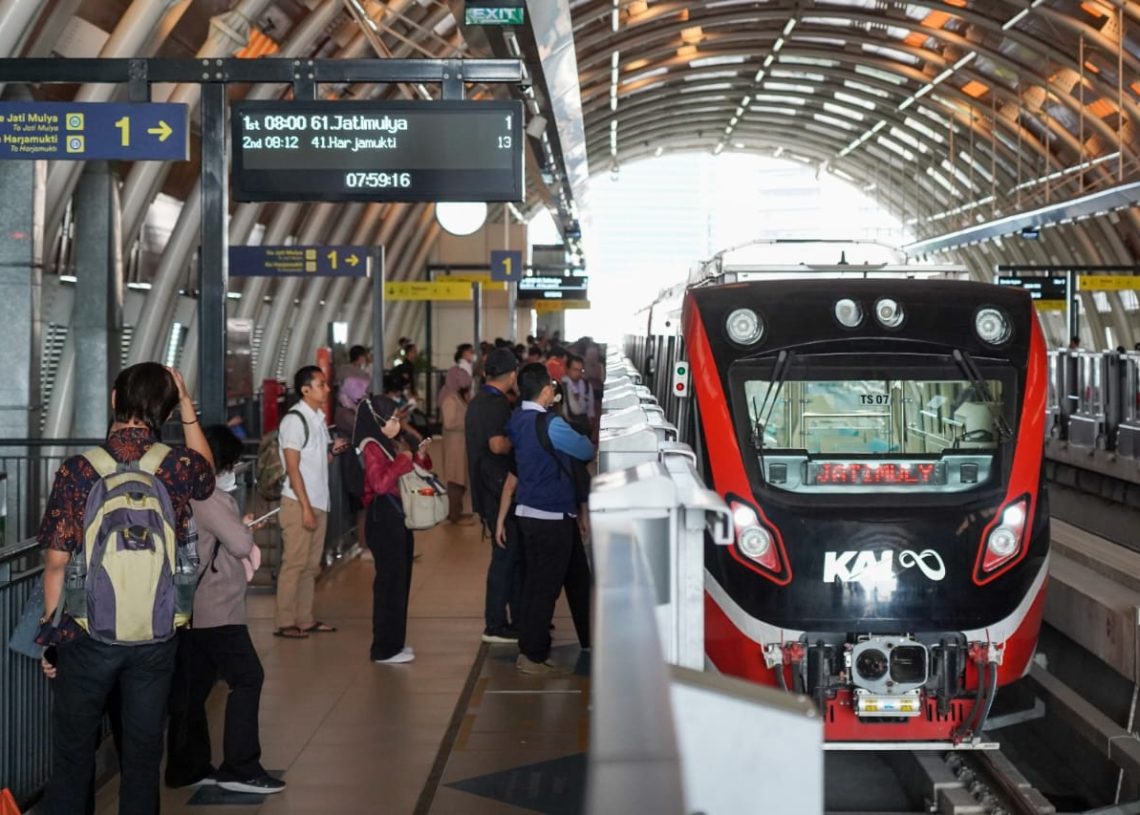 HUT LRT Jabodebek, Reno dan Tagline Baru Semarakkan Transportasi Urban