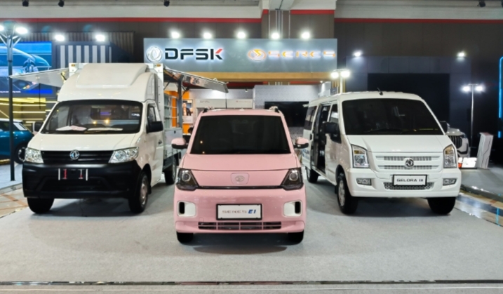 DFSK dan SERES Pamer Inovasi Kendaraan Listrik di Bandung
