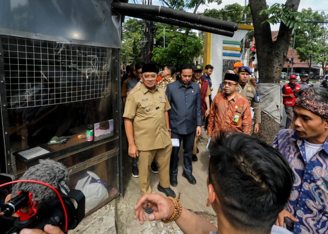 Wali Kota Farhan Buka-bukaan Soal Drainase dan Sampah di Lingkar Selatan