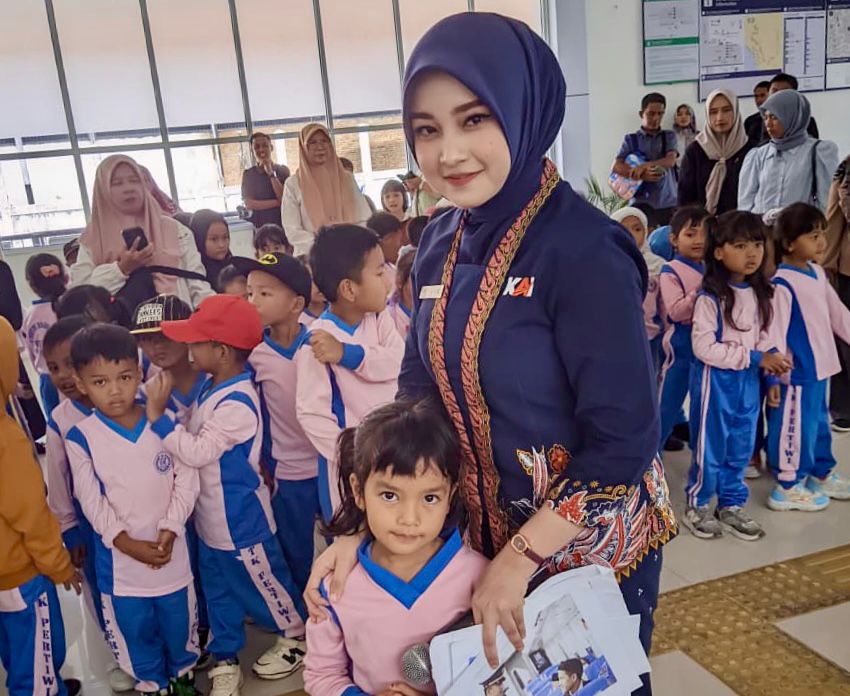 KAI Sumbar Tanamkan Cinta Transportasi Publik Sejak Dini Lewat Edukasi Kolaboratif