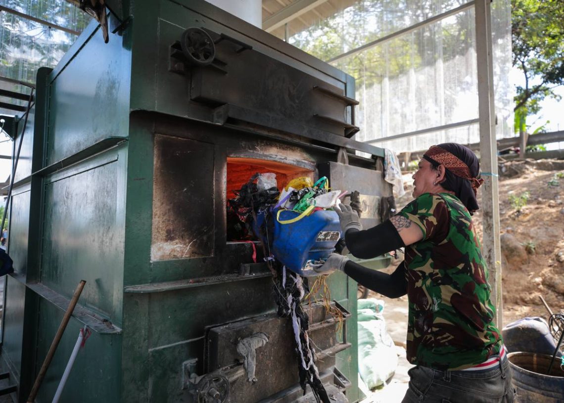 Bandung Tambah 6 Insinerator Hijau, Perang Melawan Gunungan Sampah