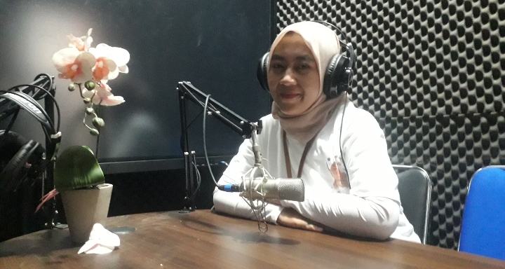 Vera Permata Sari, S.Pd, Staf Humas sekaligus Koordinator Acara HGN 2025 SMAN 2 Lembang