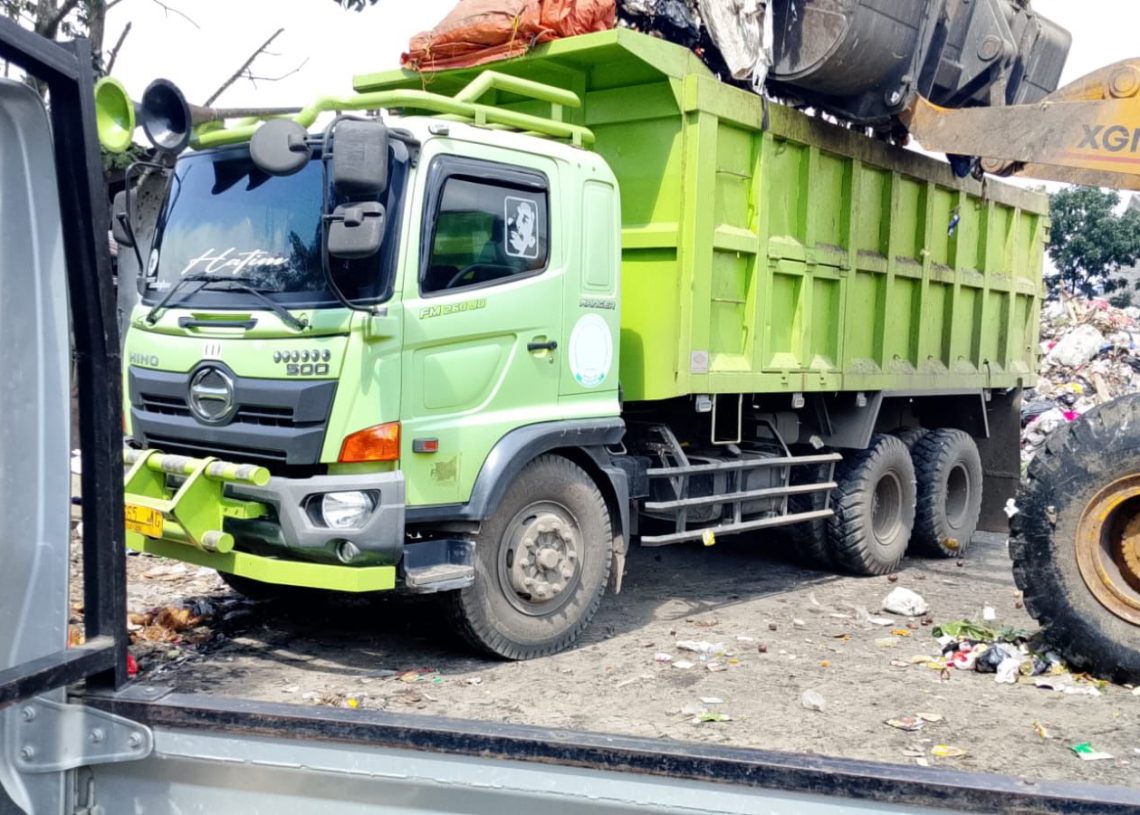 Tumpukan Sampah Ciwastra Mulai Menurun, DLH Kerahkan Tujuh Armada