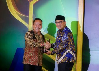 Bandung Beri Penghargaan ASN Terbaik 2025, Luncurkan Aplikasi Presensi Gercep Asik Mobile
