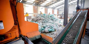 Bandung Terancam Krisis Sampah Januari, Pemkot Ajukan Tambahan Anggaran Rp90 Miliar