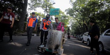 Volume Sampah Saat Nataru Tembus 1.800 Ton per Hari di Bandung