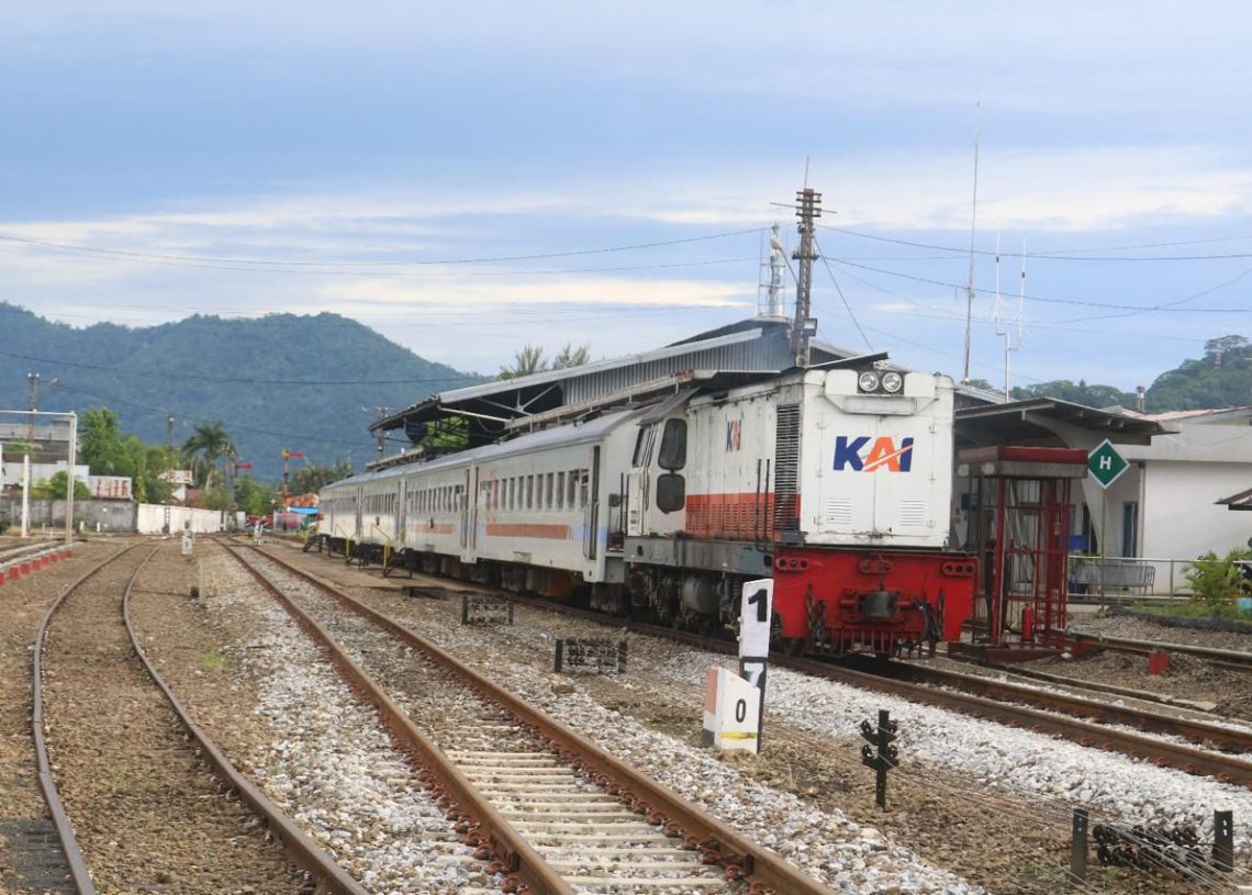 Commuter Line Bandung Raya Diperpanjang, Subsidi Negara Jaga Mobilitas Murah