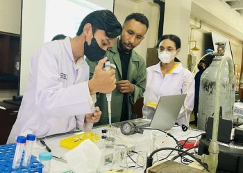 Dari Kawah Vulkanik ke Kebijakan Iklim, Mikroalga ITB Jadi Taruhan Baru