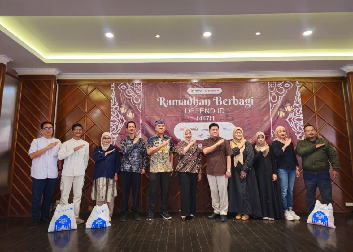 Ramadan Penuh Empati, PTDI Bantu Warga Sekitar Sambut Lebaran