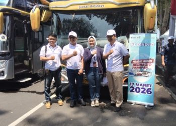 Pindad Antar 198 Pemudik Pulang Kampung dari Gedung Sate