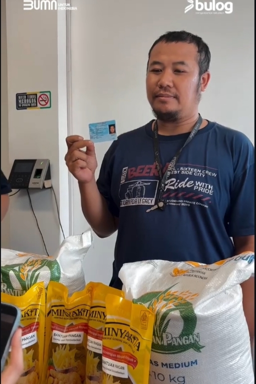Bulog Jabar Bagikan ‘THR’ Lebaran untuk 6,09 Juta KPM, Beras dan Migor Disalurkan