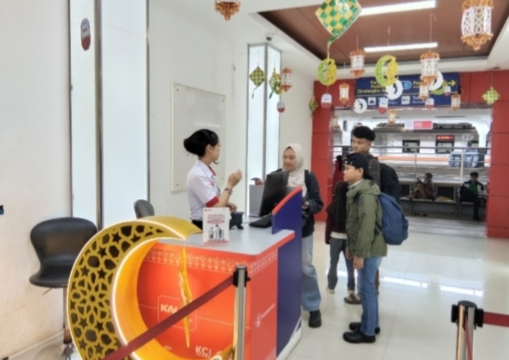 Momentum Idulfitri, Penumpang Commuter Line Bandung Tembus 581 Ribu