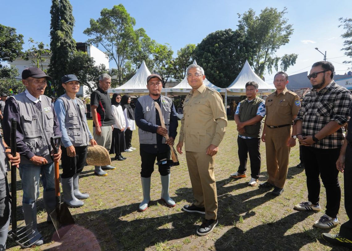 7,44 Persen Pengangguran, Bandung Gaspol Padat Karya