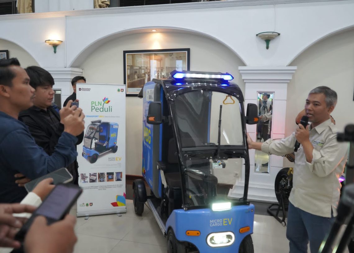 PLN Investasi Rp315 Juta untuk EV di SMK Bandung, Cetak SDM Hijau 2026