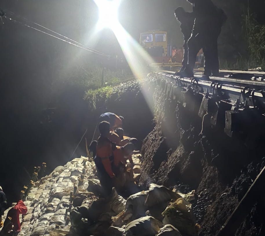 Jalur Cibeber–Lampegan Kembali Tergerus, Perjalanan KA Siliwangi Dibatalkan