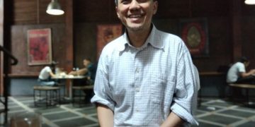 Ketua Bandung Heritage Aji Bimarsono dalam diskusi Pembangunan Plaza Gedung Sate Ditinjau dari sisi Arsitektur, Budaya, dan Landscape di Gedung Indonesia Menggugat. Kamis 23 April 2026.