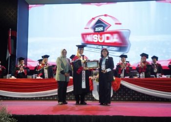 Alarm Menkomdigi: Lulusan Harus Lawan Banjir Hoaks Digital