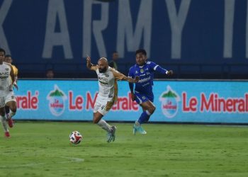 Dewa United vs Persib Bandung