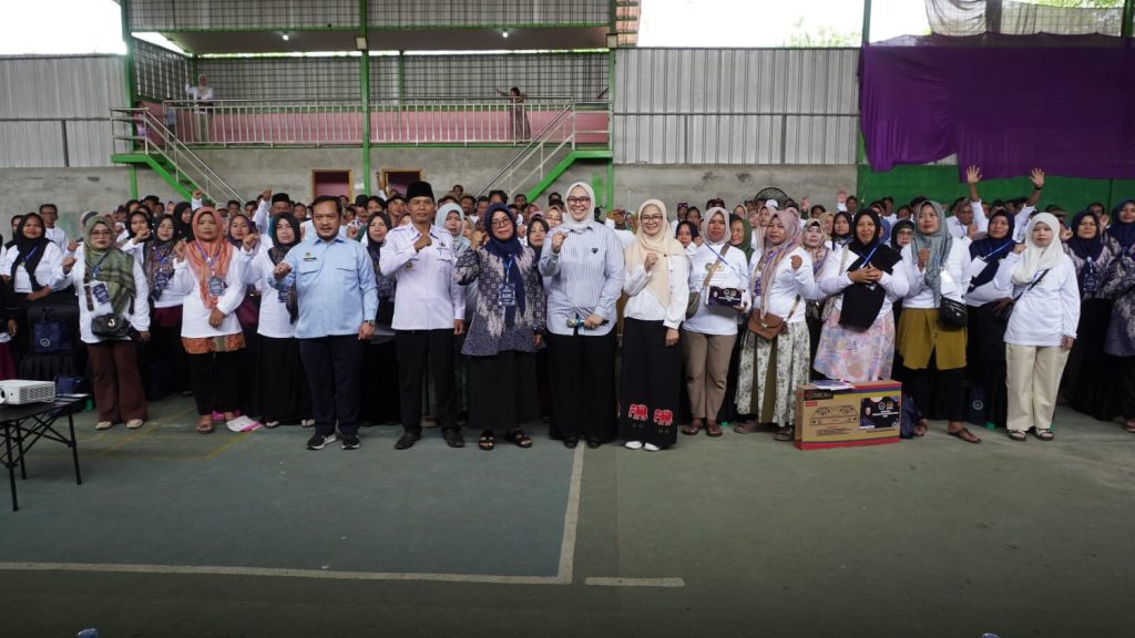 Cellica Dorong MBG Tekan Stunting di Karawang, Ribuan Warga Sambut Antusias