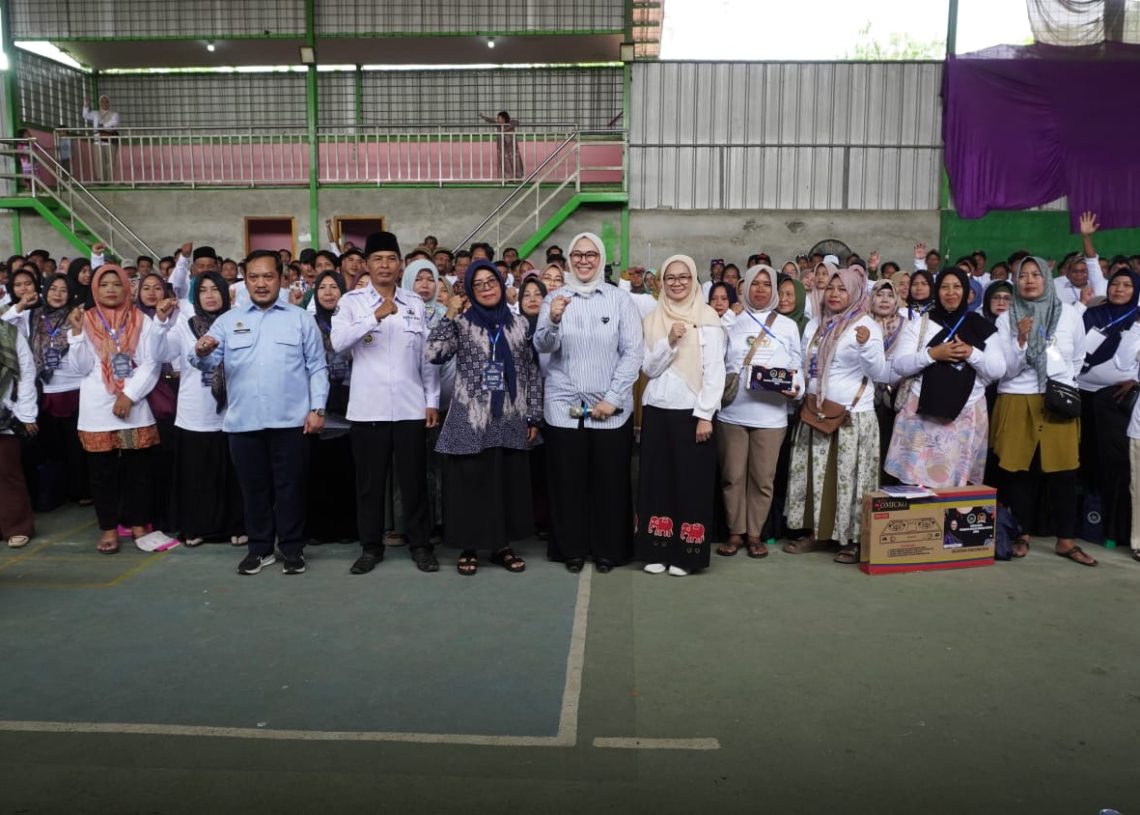 Cellica Dorong MBG Tekan Stunting di Karawang, Ribuan Warga Sambut Antusias